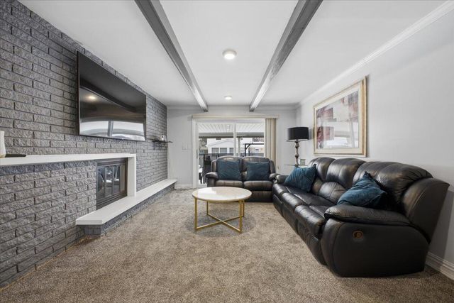 32523 Cambridge Drive, Warren, MI 48093