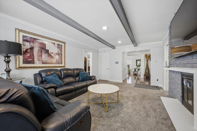 32523 Cambridge Drive, Warren, MI 48093