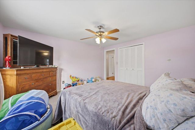 32523 Cambridge Drive, Warren, MI 48093