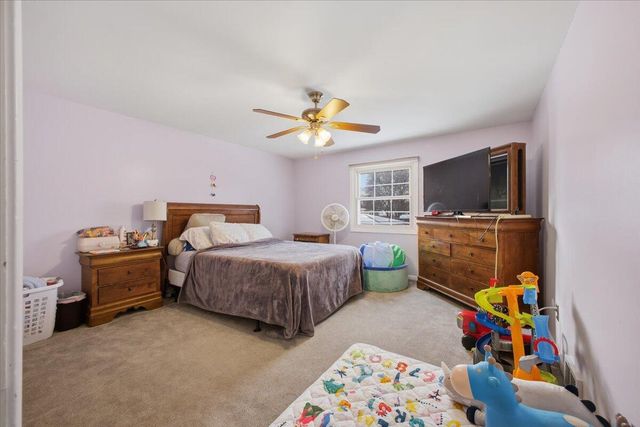 32523 Cambridge Drive, Warren, MI 48093