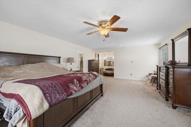 32523 Cambridge Drive, Warren, MI 48093