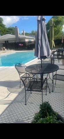 32523 Cambridge Drive, Warren, MI 48093