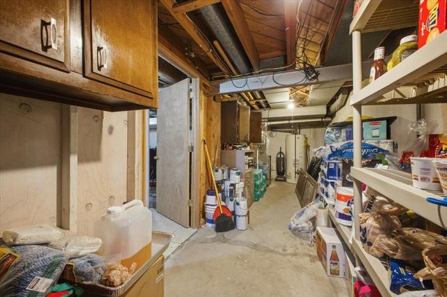 32523 Cambridge Drive, Warren, MI 48093