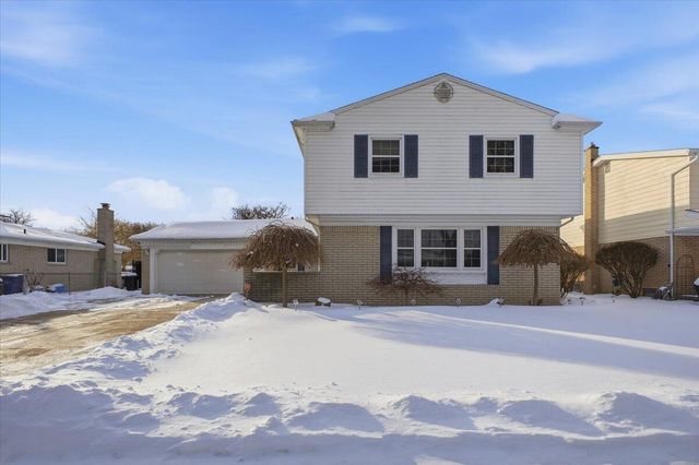 32523 Cambridge Drive, Warren, MI 48093