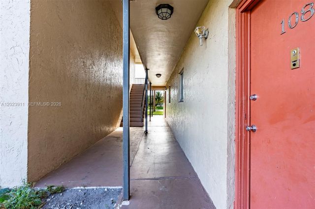 6100 Forest Hill Blvd 107, West Palm Beach, FL 33415