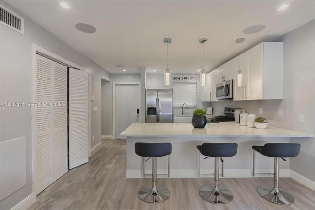 6100 Forest Hill Blvd 107, West Palm Beach, FL 33415