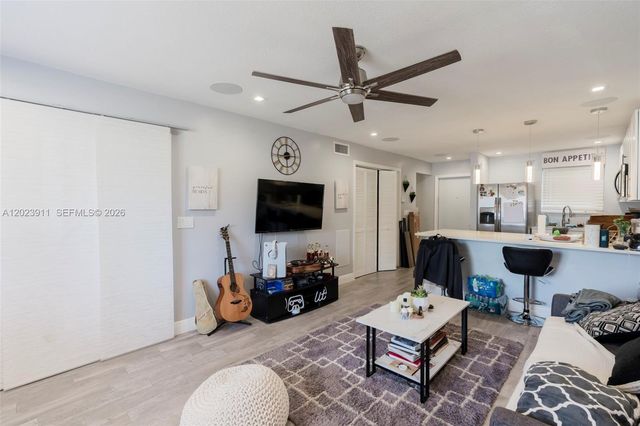 6100 Forest Hill Blvd 107, West Palm Beach, FL 33415
