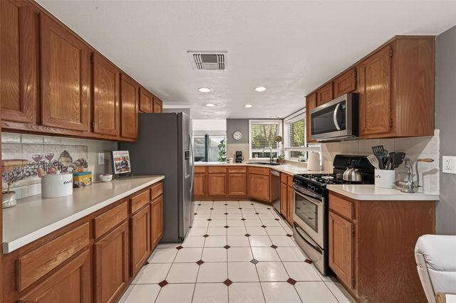 6903 Norvara Trail, Spring, TX 77379