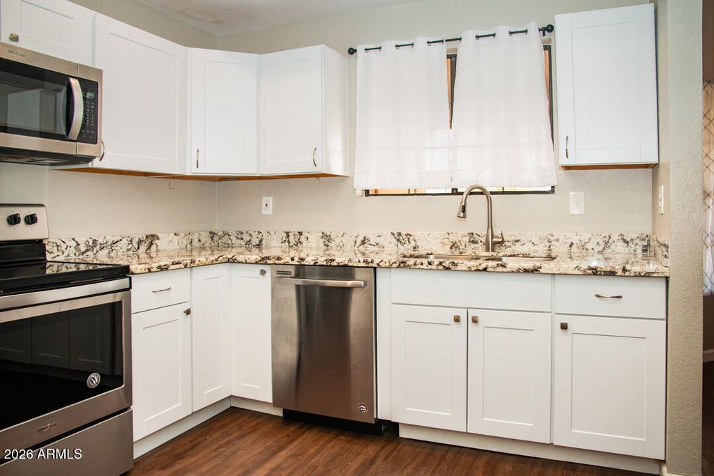 6550 N 47TH Avenue 226, Glendale, AZ 85301 — photo 2