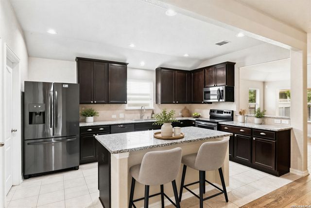 7603 PRESIDIO HVN, Boerne, TX 78015
