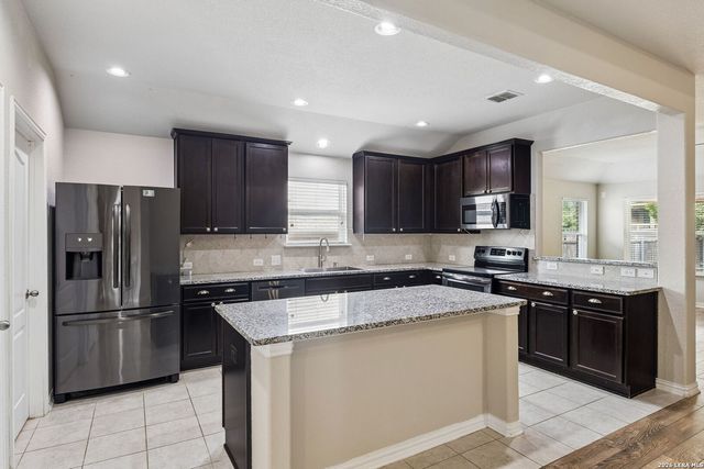 7603 PRESIDIO HVN, Boerne, TX 78015