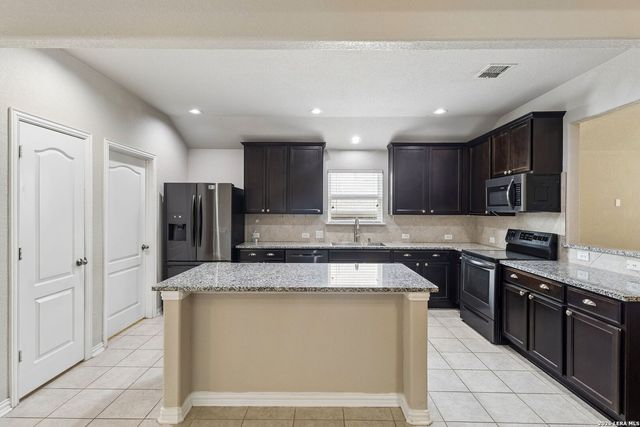 7603 PRESIDIO HVN, Boerne, TX 78015