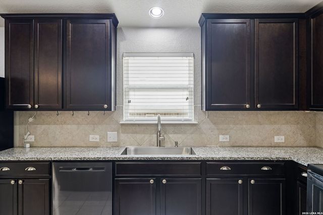 7603 PRESIDIO HVN, Boerne, TX 78015