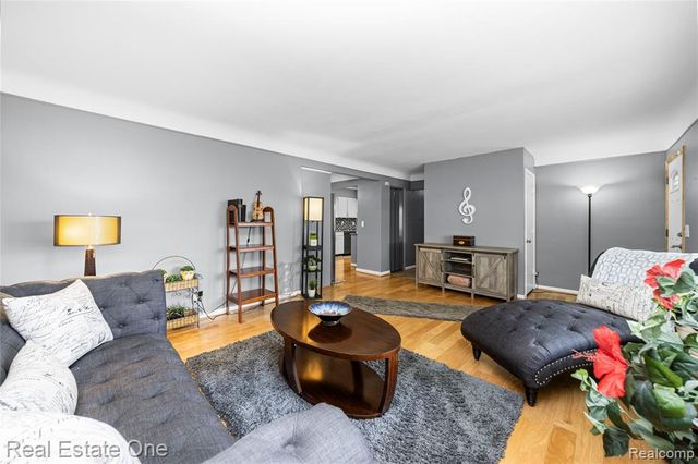 2262 Kohler Street, Waterford, MI 48329