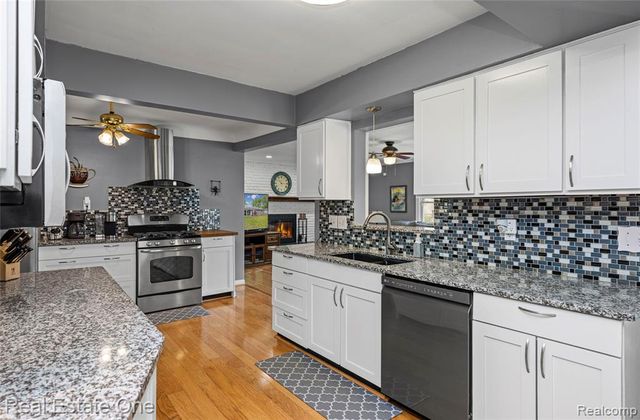 2262 Kohler Street, Waterford, MI 48329
