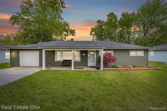 2262 Kohler Street, Waterford, MI 48329