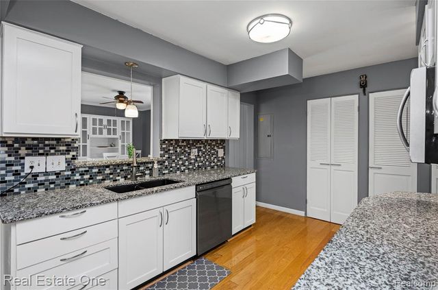 2262 Kohler Street, Waterford, MI 48329
