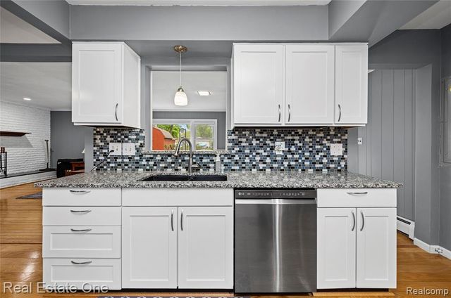 2262 Kohler Street, Waterford, MI 48329
