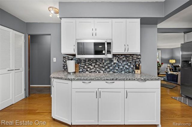 2262 Kohler Street, Waterford, MI 48329