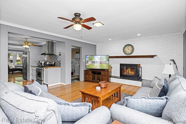 2262 Kohler Street, Waterford, MI 48329