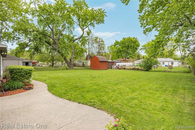 2262 Kohler Street, Waterford, MI 48329