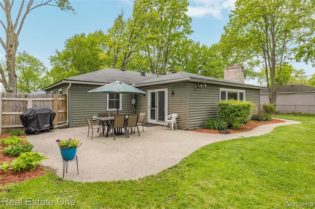 2262 Kohler Street, Waterford, MI 48329