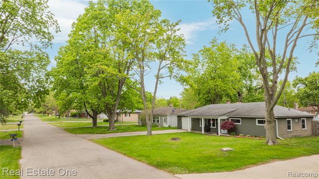 2262 Kohler Street, Waterford, MI 48329