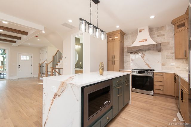 5814 S New England Avenue, Chicago, IL 60638