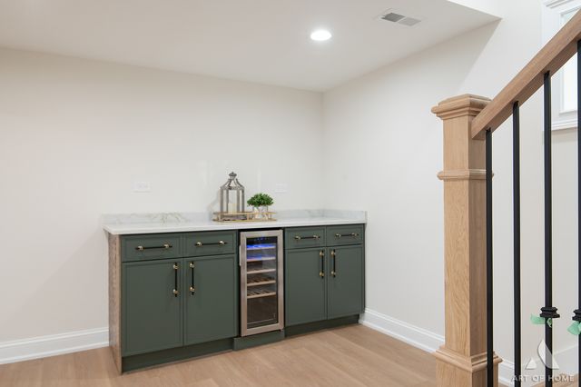 5814 S New England Avenue, Chicago, IL 60638