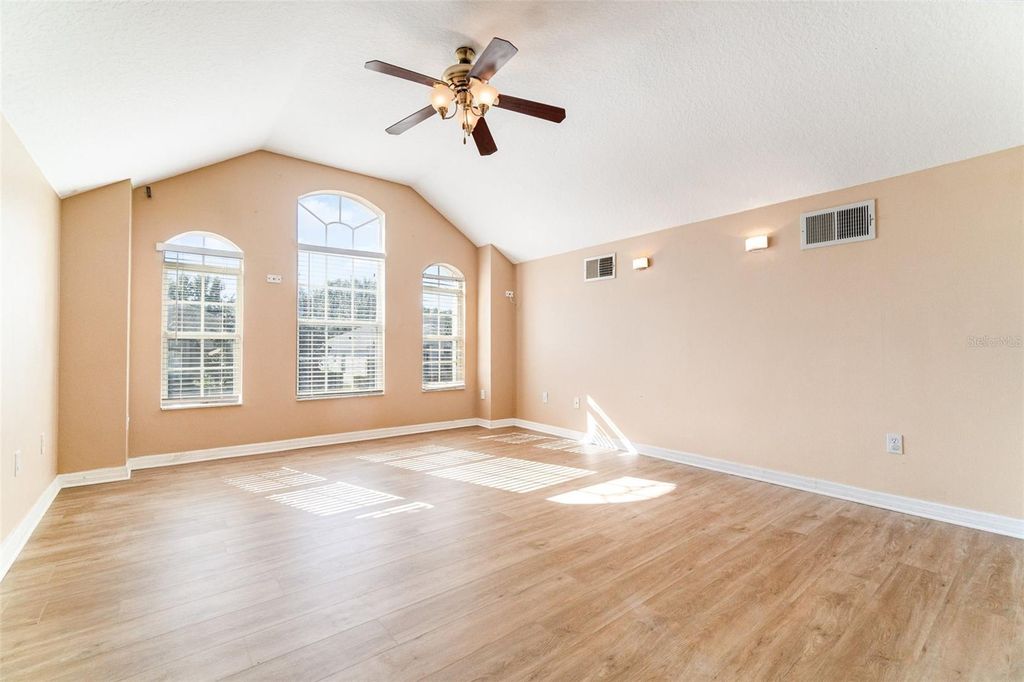 Image 18 of property listing at 6220 HEDGESPARROWS LANE, Sanford, FL 32771