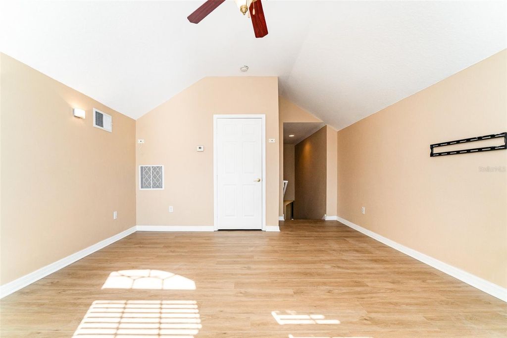 Image 19 of property listing at 6220 HEDGESPARROWS LANE, Sanford, FL 32771