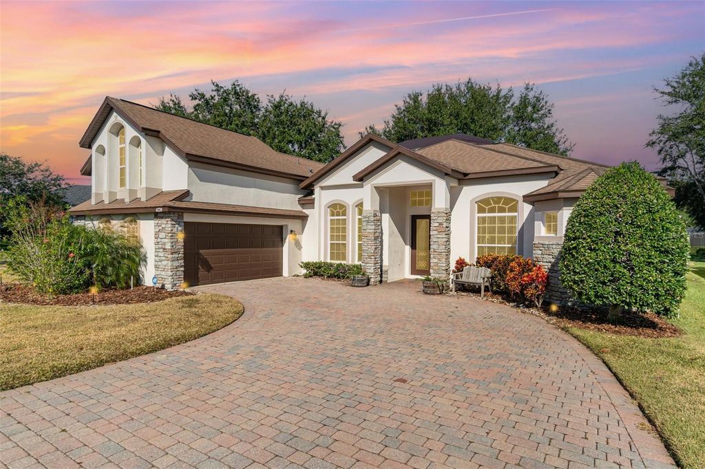 Image 3 of property listing at 6220 HEDGESPARROWS LANE, Sanford, FL 32771