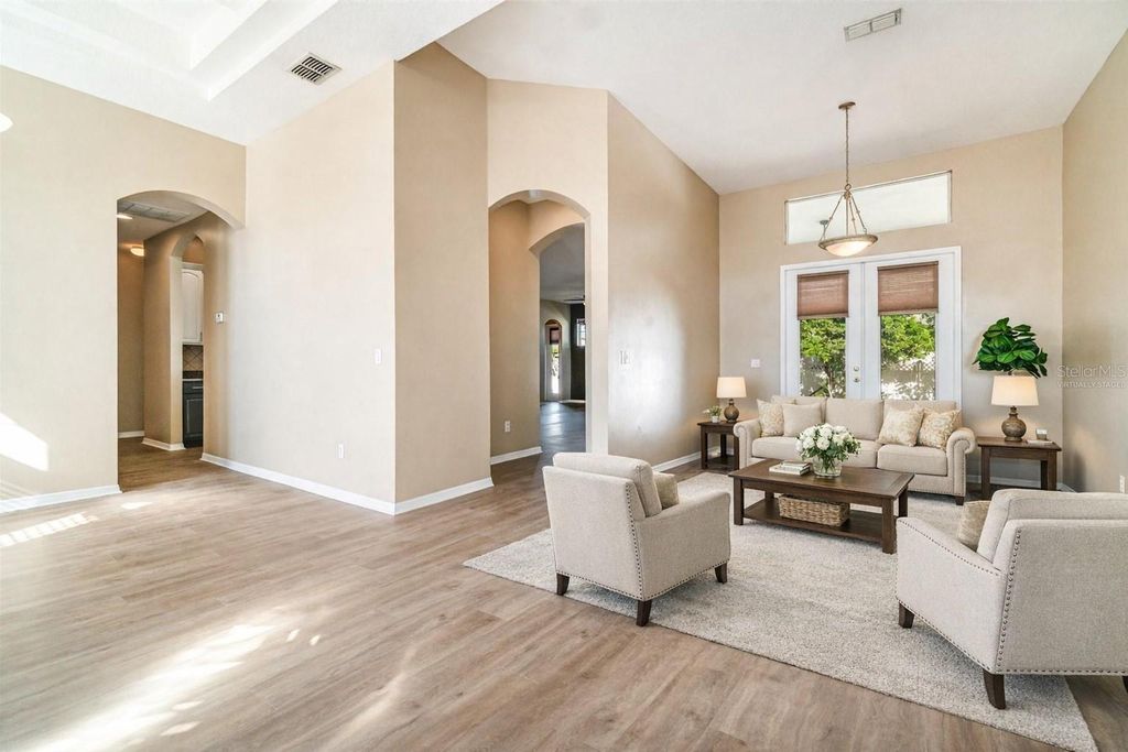 Image 9 of property listing at 6220 HEDGESPARROWS LANE, Sanford, FL 32771