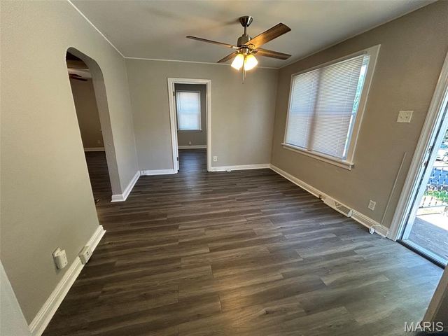 2945 Hilleman Avenue, St John, MO 63114