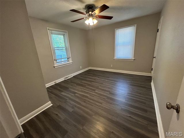 2945 Hilleman Avenue, St John, MO 63114