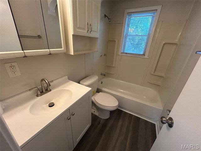 2945 Hilleman Avenue, St John, MO 63114