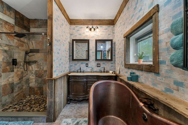 65 Green Mountain Road, Effingham, NH 03882