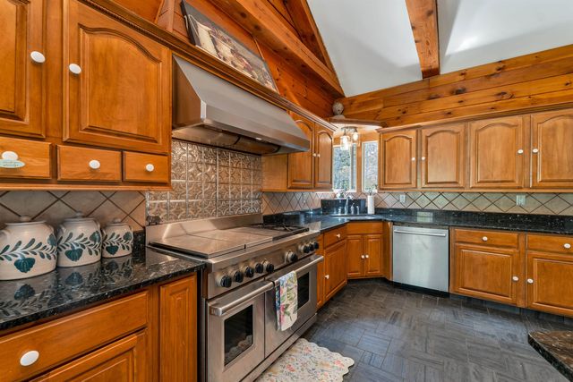 65 Green Mountain Road, Effingham, NH 03882