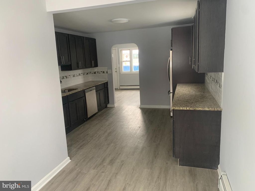 18 ARMOR CT, Middle River, MD 21220