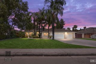 12712 Dove Creek Drive, Bakersfield, CA 93312