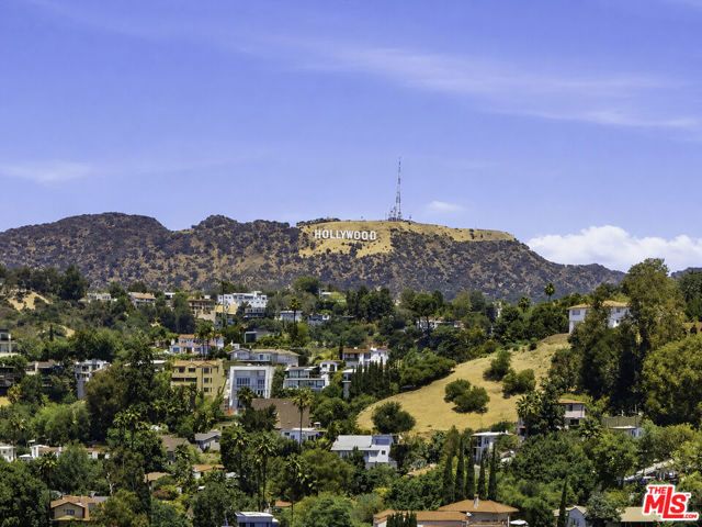 2127 Vine Street, Los Angeles, CA 90068