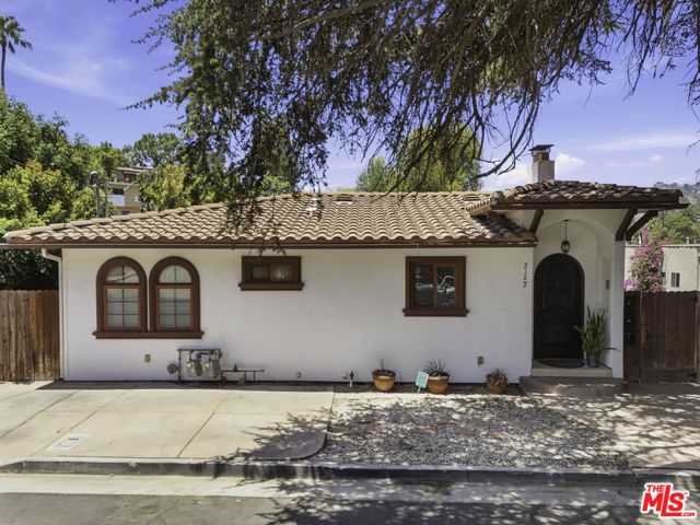 2127 Vine Street, Los Angeles, CA 90068