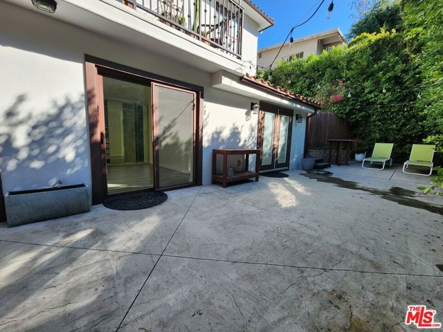 2127 Vine Street, Los Angeles, CA 90068