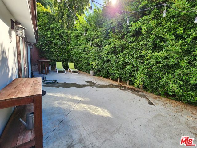 2127 Vine Street, Los Angeles, CA 90068