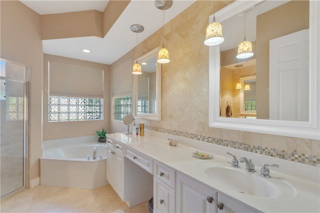 1710 Cassville Avenue, Vero Beach, FL 32966