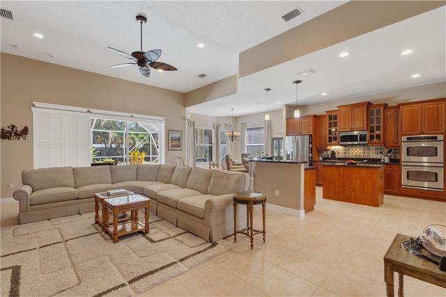 1710 Cassville Avenue, Vero Beach, FL 32966