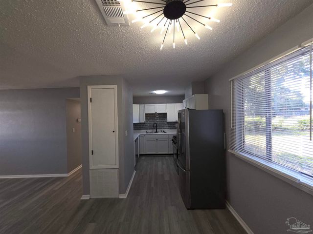 708 Massachusetts Ave, Pensacola, FL 32505