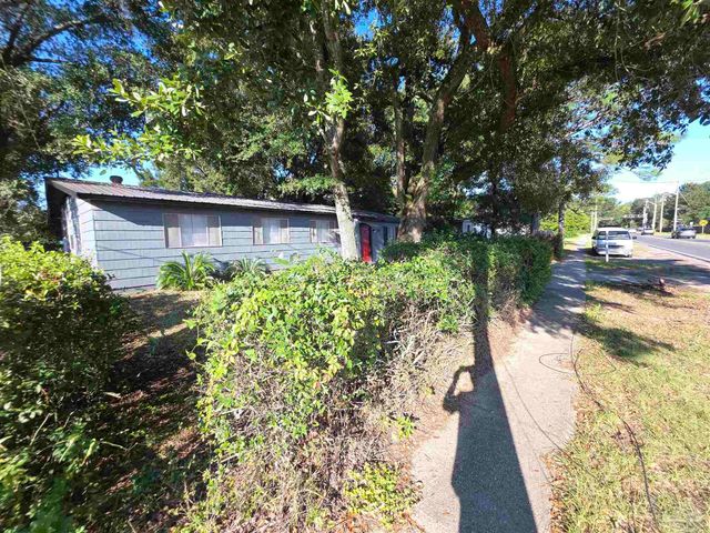 708 Massachusetts Ave, Pensacola, FL 32505