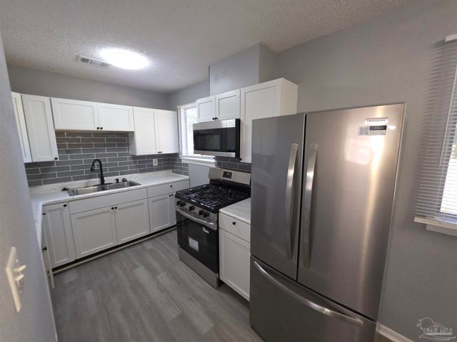 708 Massachusetts Ave, Pensacola, FL 32505