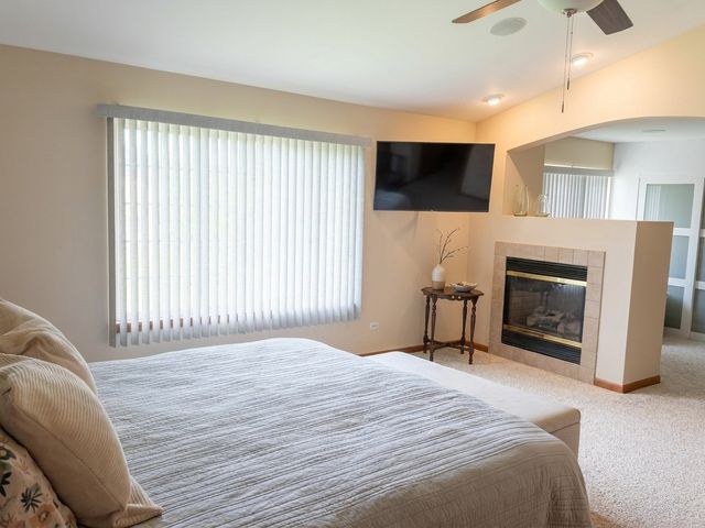 14615 Colonial Parkway, Plainfield, IL 60544